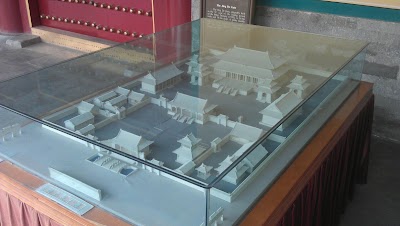 Photos of Emperors Temple of Past Dynasties