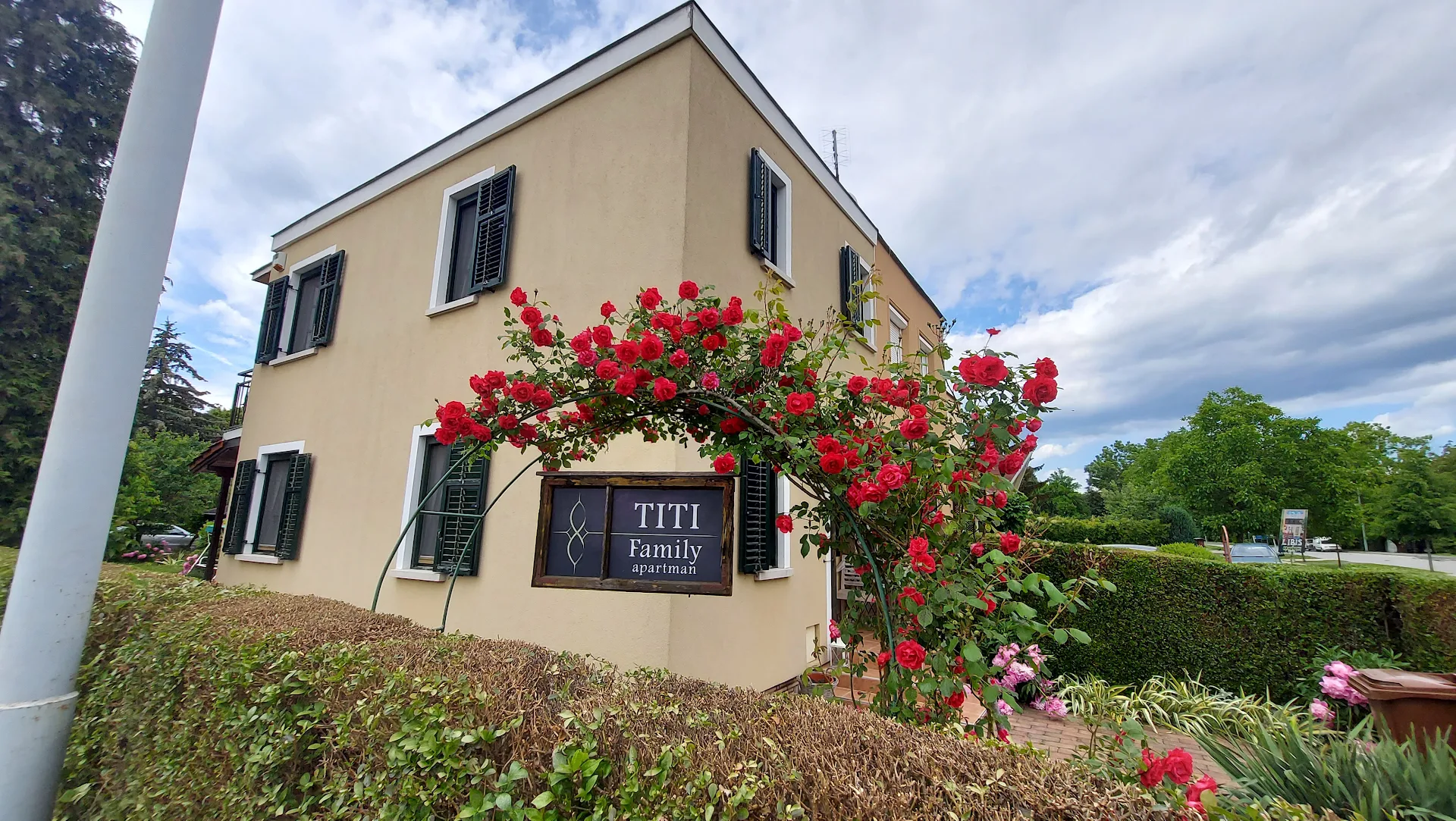 Titi & Őri Apartmanok