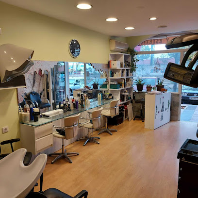 PELUQUERÍA SIGLO XXI, Raquel.