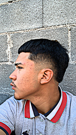 Zuñiga barber shop - Thumbnail