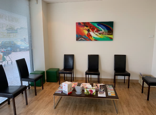 Hollywood Dental Surgery (NOT GOVERNMENT)