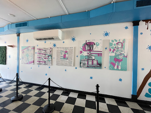 Holy Cow Ice Cream Cafe - Thumbnail