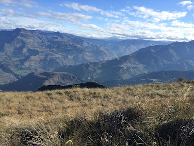 Photos of Pu&ntilde;ay