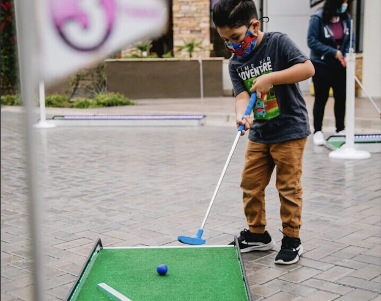 kids party mini golf