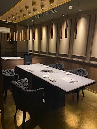 炭火焼肉一徳 離宮 (Wagyu Yakiniku Ittoku Rikyu)