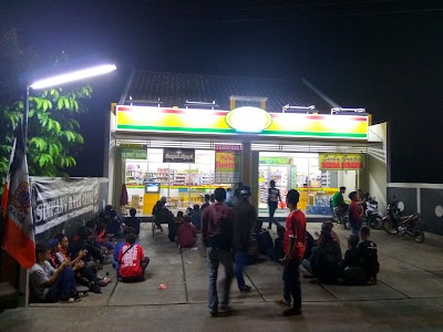 Photos of Omi Akhsan Halal