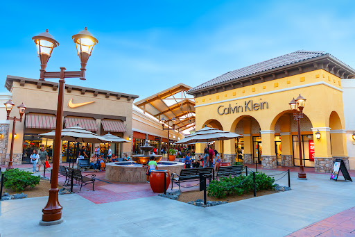Outlets at Tejon