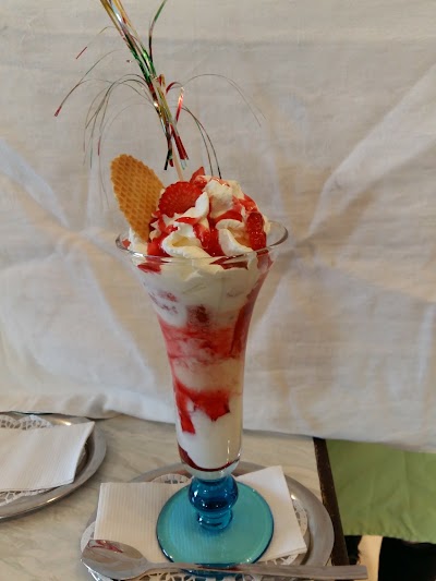 Photos of Eiscafe Schlo&szlig;stra&szlig;e