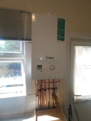 Supreme Plumbing and Heating Ltd Logo