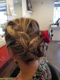 Photo n°8 de salon de coiffure Sig'Nature Pauline B à Vivonne (Salon de coiffure)