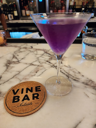 Vine Bar - Visual