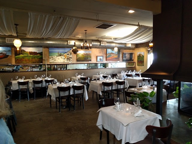 Los Olivos Wine Merchant Cafe