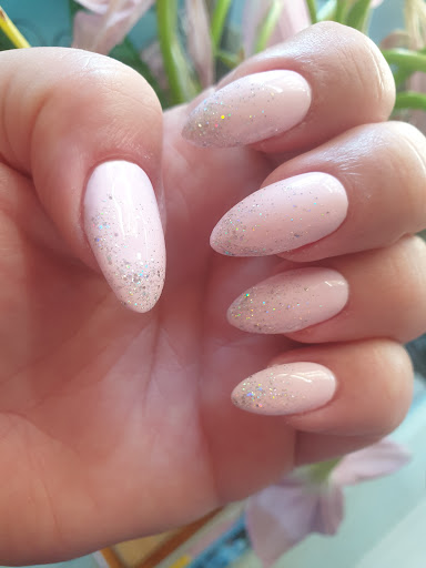 HL golden nails & Beauty Gallery - Australia