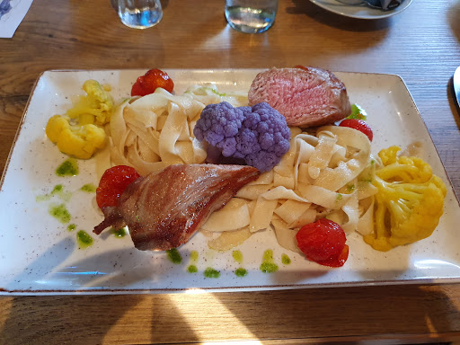 b.eat Bar & Restaurant Gallery - Germany