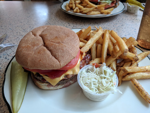 Spring Diner - Visual
