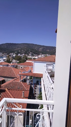 Opinii despre Dimitra Boutique Hotel în Πόρος - Αθλητικό συγκρότημα