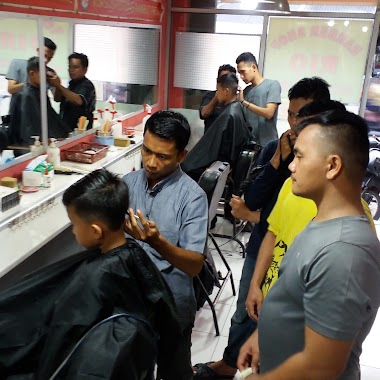 Barber Shop Rio Sumatera, Author: emralius tanjung