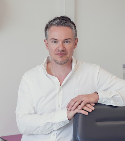 Dr Daniel ARNAUD - Chirurgien Esthétique au Mans - Clinique EsthétiqueMans
