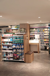 Photo n°23 de Pharmacie Nafarroa Farmazia Anton & Willem - Herboristerie à Saint-Jean-Pied-de-Port (Magasin de vitamines et compléments alimentaires)