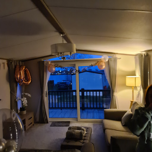 Larwood & Lee's Luxury Holiday Lets at Tattershall Lakes. - Thumbnail