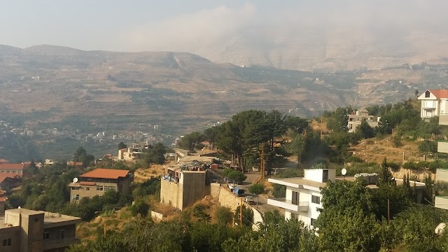 Green Hotel Hasroun