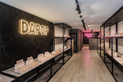 Dapop Makeup Store — photo 1