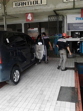 Kusuma Auto, Author: Ajo Faisal Lampung