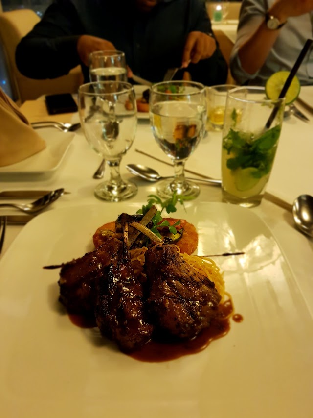 Roofino Skydining & Bar