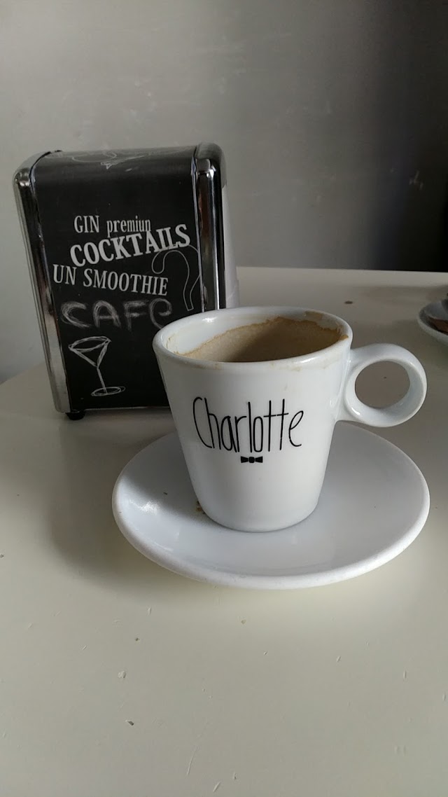 Charlotte Cafetería