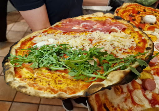 Il Mascalzone pizzeria con cucina - Thumbnail