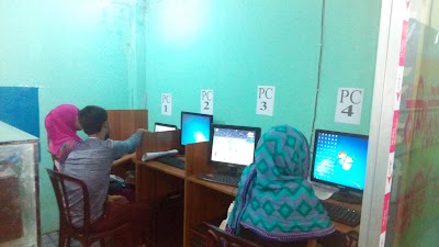 Photos of Friend's Computer Traing Center. ফ্রেন্ডস্ কম্পিউটার ট্রেনিং সেন্টার!