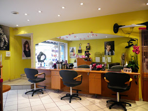 Photo n°2 de Espace Coiffure Dyna M à Ruy-Montceau (Salon de coiffure)