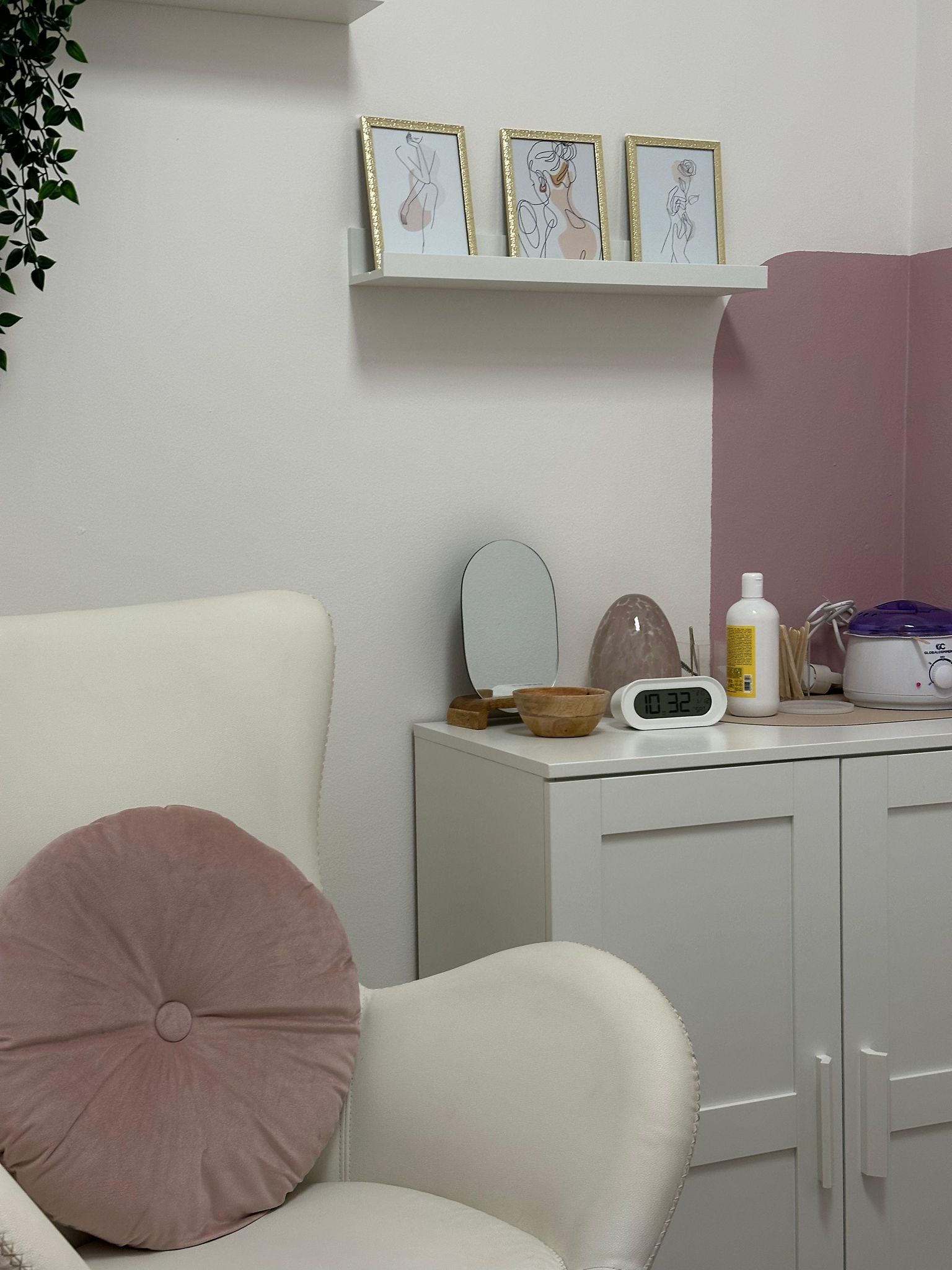 F.A. BEAUTY S.N.C. DI FRANCESCA PERONI E ADELE CAPOSENO 15