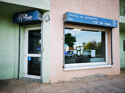 Photo de Auto école Clé en main à Saint-Maurice-de-Gourdans (01800)