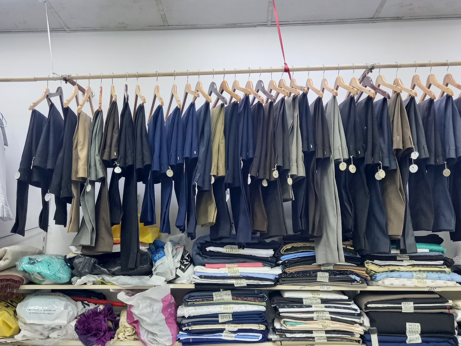 KALIM MEHBOOB GENTS GAR. TAILORING - صورة 3