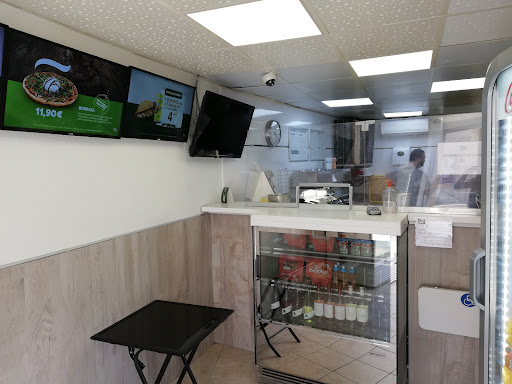 Photo 4 - Tutti Pizza Fronton