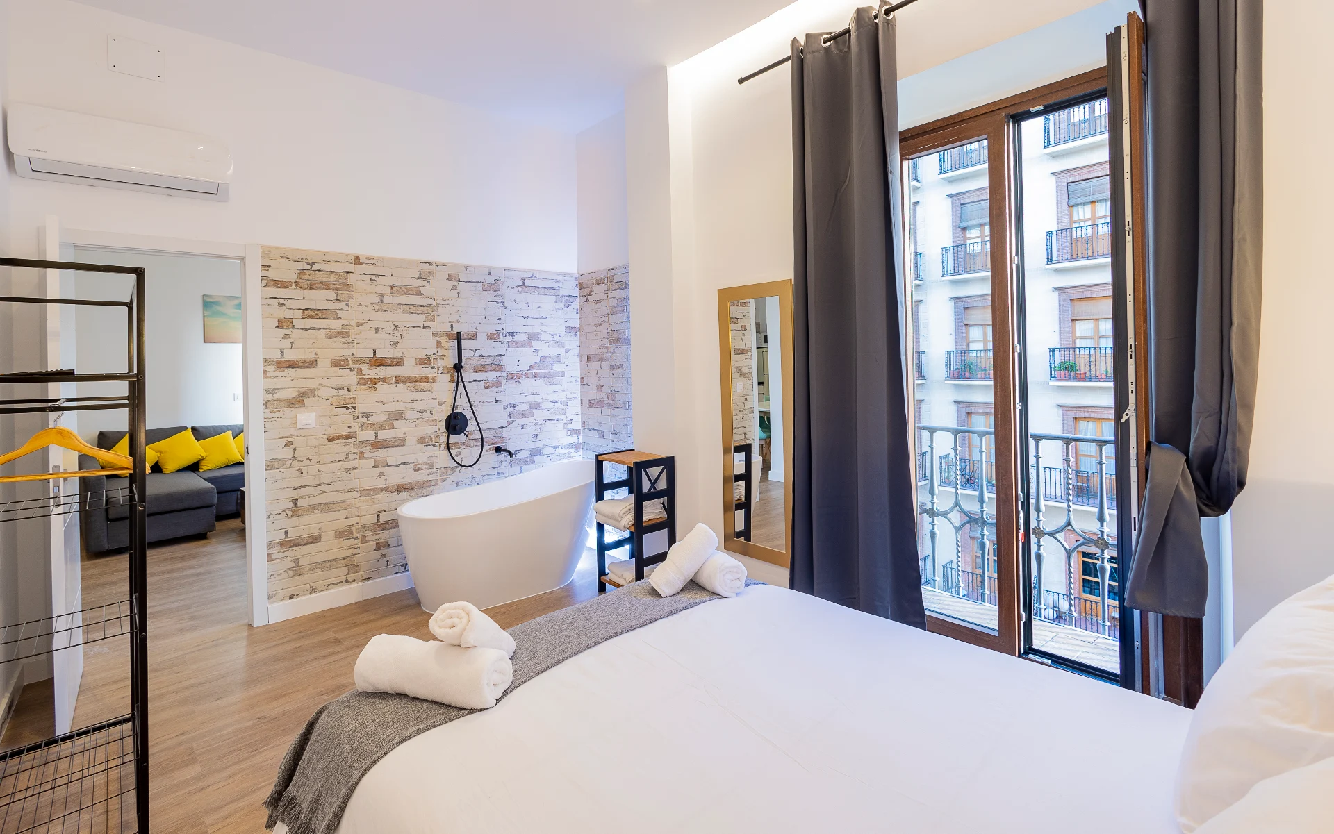 Sevilla Deluxe Suites