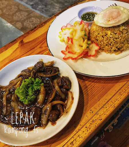 Lepak Kampong Food Station “Best Char Kuey Teow, Shell Out & Western in Langkawi”