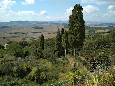 Pienza area parcheggio Camper