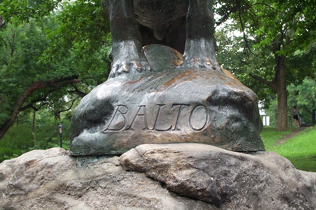 Balto Statue