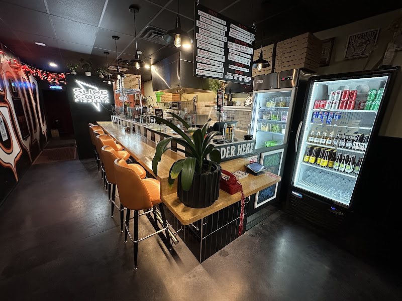 Slice Godz Pizzeria — photo