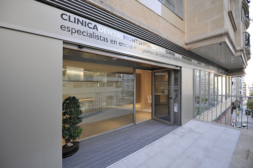 Clínica Dental en Vigo - Montserrat Gallego | Dentistas expertos en periodoncia e implantes