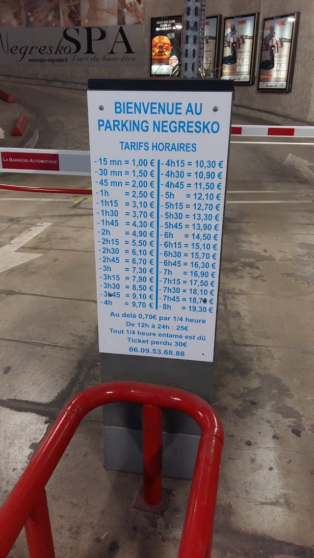 Parking Negresko