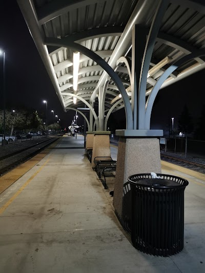 Pomona (North) Metrolink Station