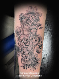 Photo n°32 de Horizon Tatouage à Reims (Tatoueur)