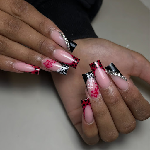Ivy Nails
