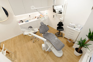 Photo n°2 de Docteur Caroline Billard Pochon à Boulogne-Billancourt (Dentiste)