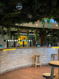 Photo n°4 de Le Pool House à Berny-Rivière (Salle de jeux vidéo)