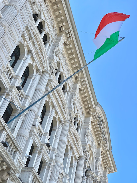 URBANAUTS Studio Minelli by null