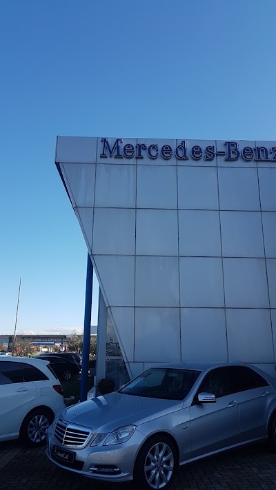 Photos of Mercedes-Benz Albania Doerf
